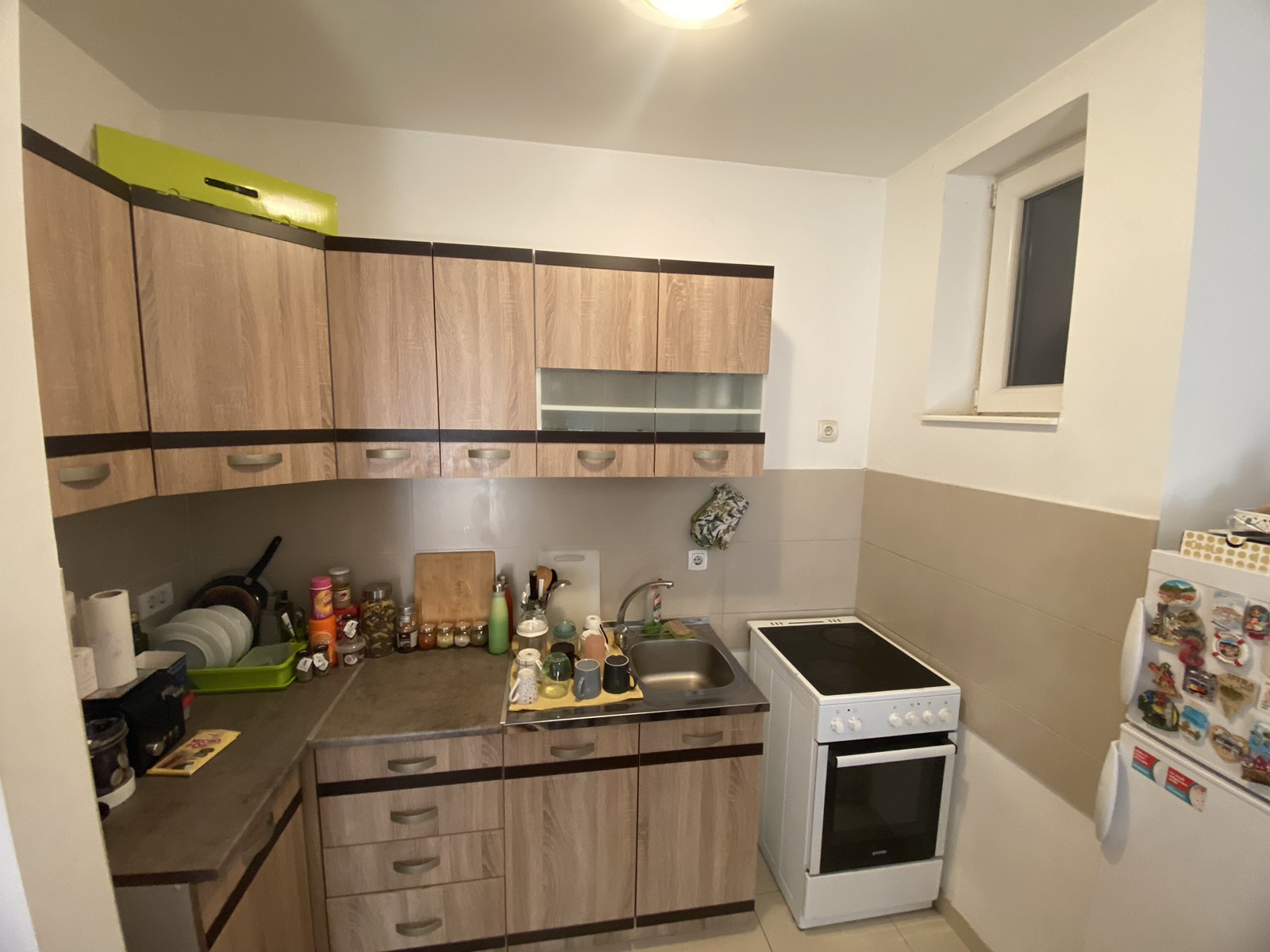 Prodajem komplet namesten stan na izuzetnoj lokaciji 2