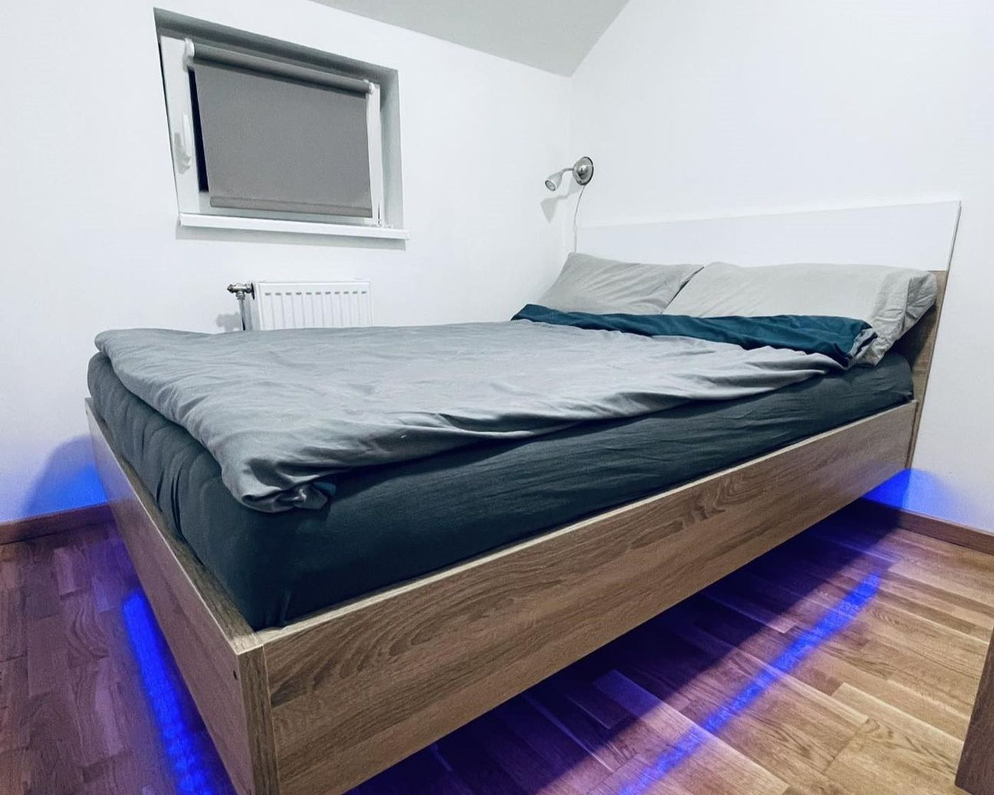 NOV  kompletno namešten stan   lično parking mesto i ostava od 7m2   062 792 583 2