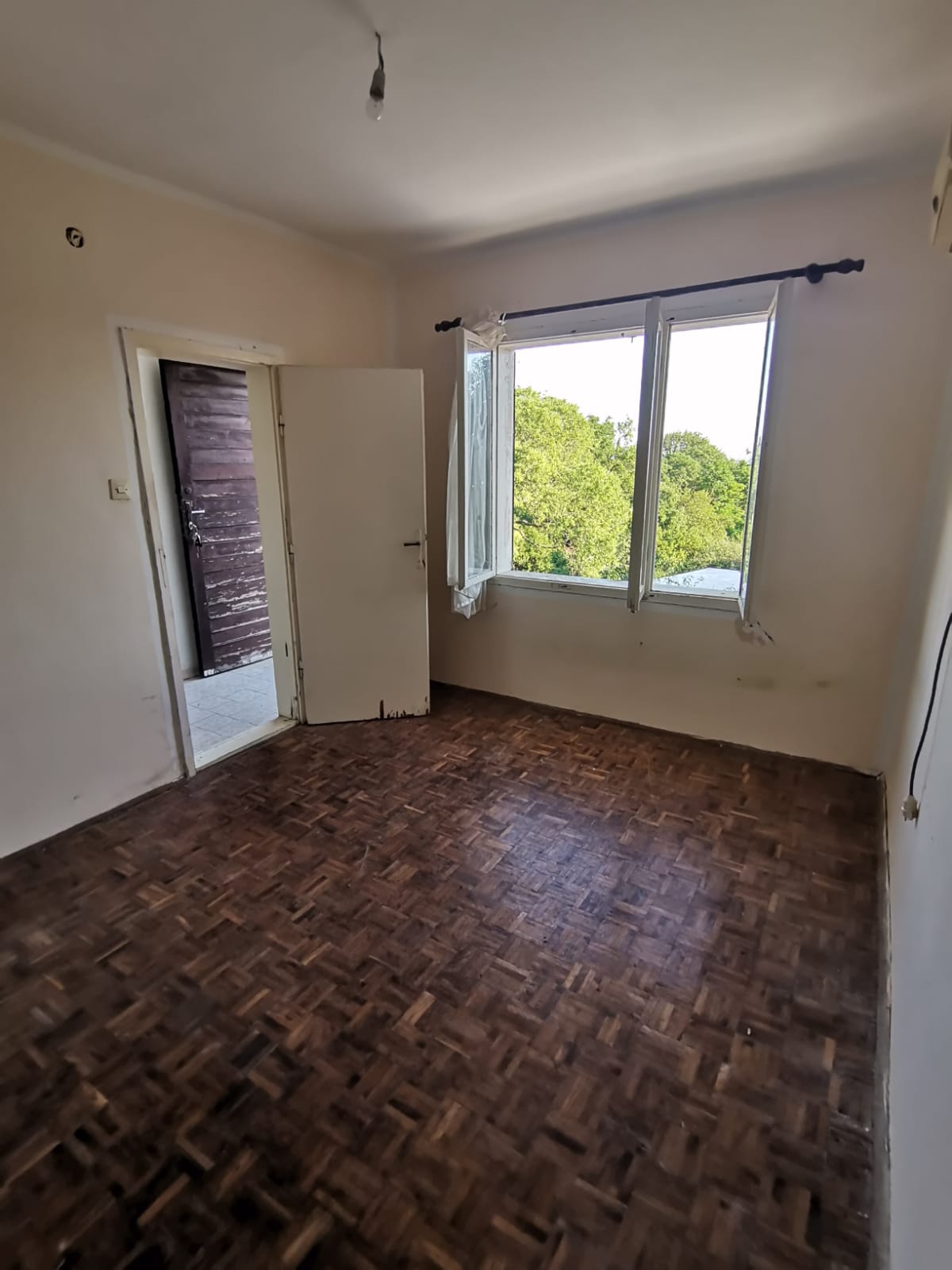 Sutomore  kuća za remont 1