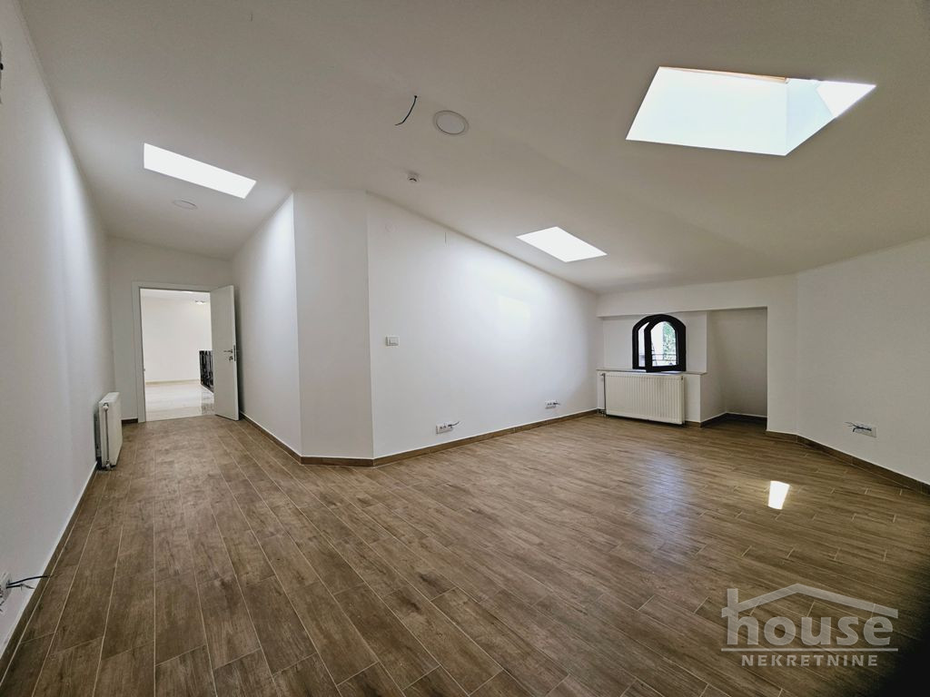 Kuće,NOVI SAD,ADAMOVIĆEVO NASELJE 950m2,7000€ , ID: 9116041 41