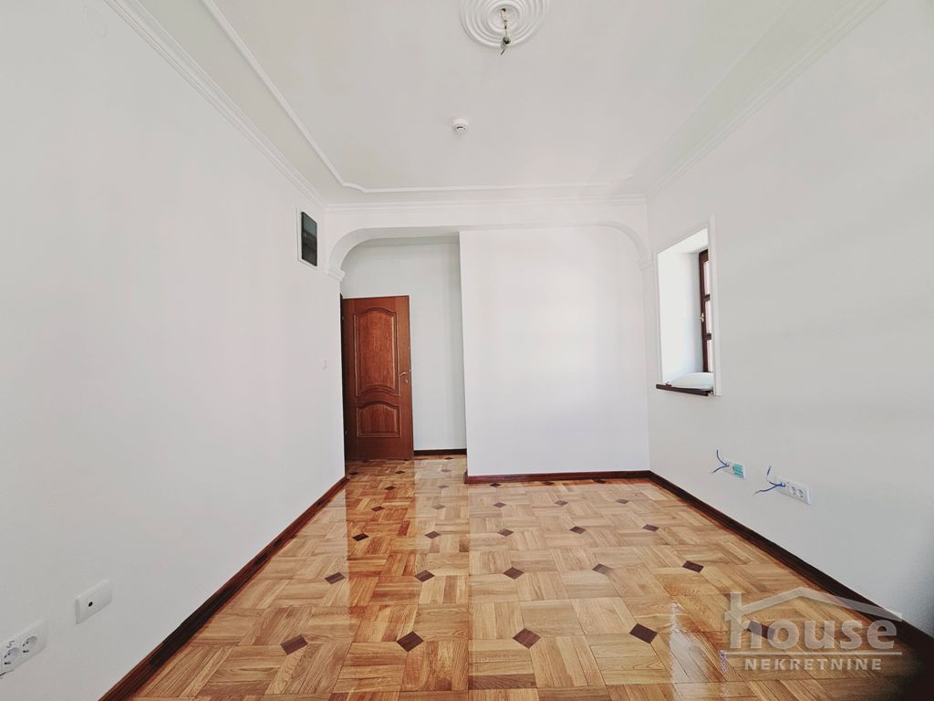 Kuće,NOVI SAD,ADAMOVIĆEVO NASELJE 950m2,7000€ , ID: 9116041 21