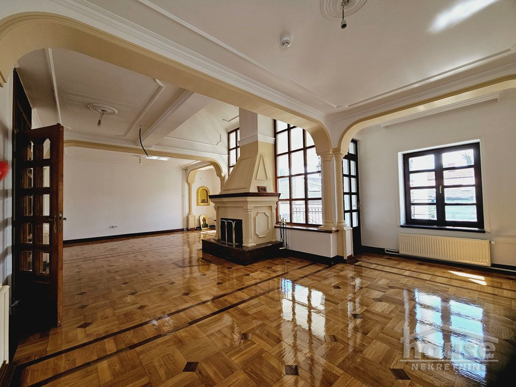 Kuće,NOVI SAD,ADAMOVIĆEVO NASELJE 950m2,7000€ , ID: 9116041 1