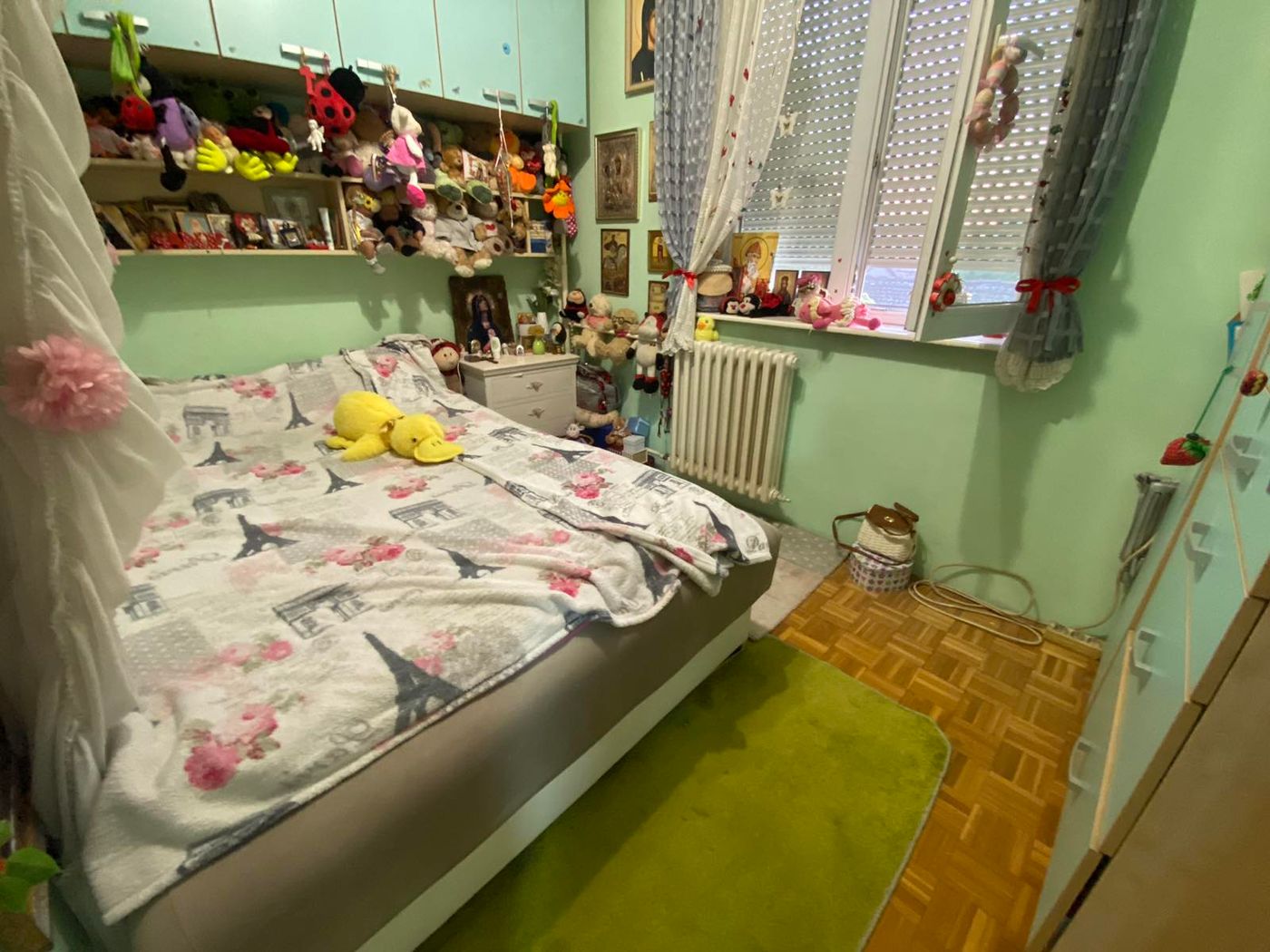 Uknjižen četvorosoban stan u jednoj etaži   može kredit   062 792 583 2