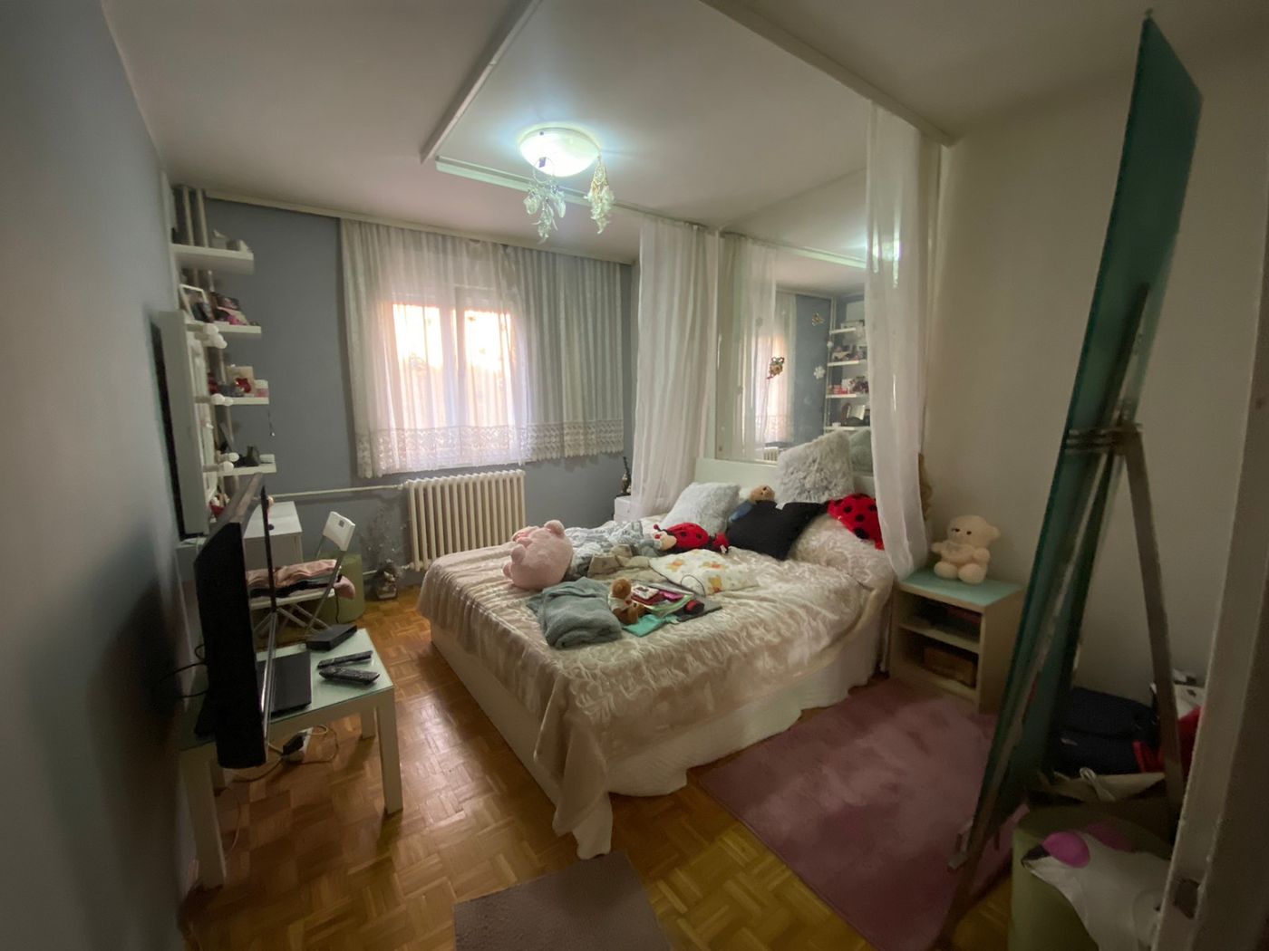 Uknjižen četvorosoban stan u jednoj etaži   može kredit   062 792 583 3