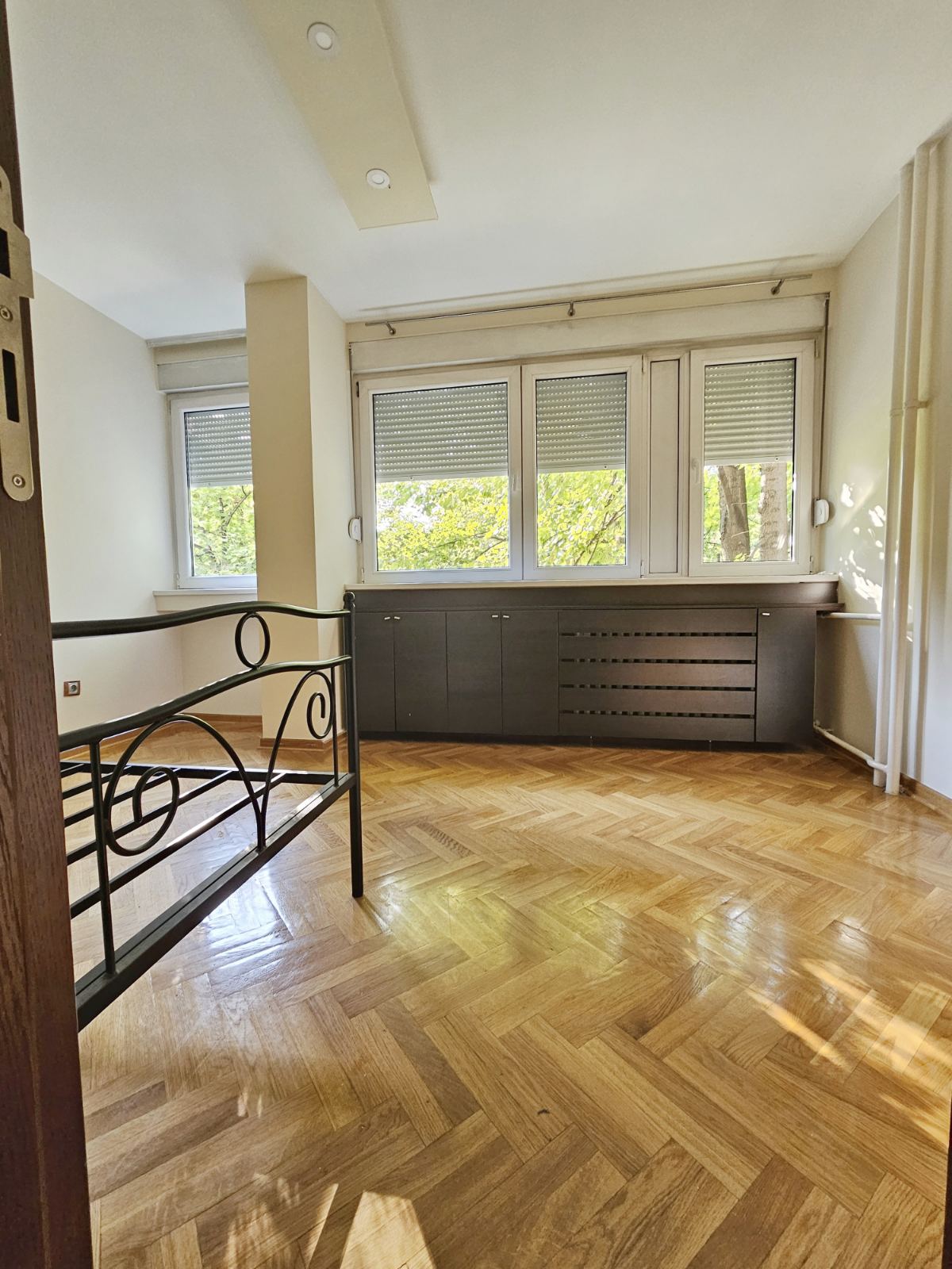 Prodajem 3 5 stan u Narodnih heroja Blok 33 LUX 5