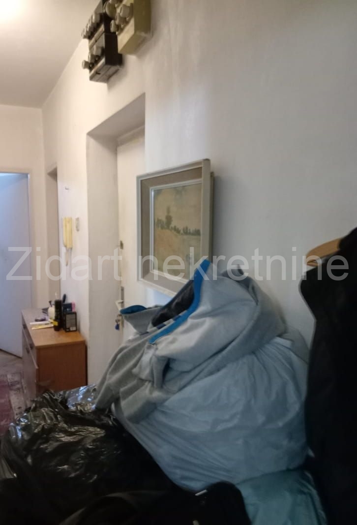 Voždovac, Piva Karamatijevića, 2,0  55m2, ta 2/4 10