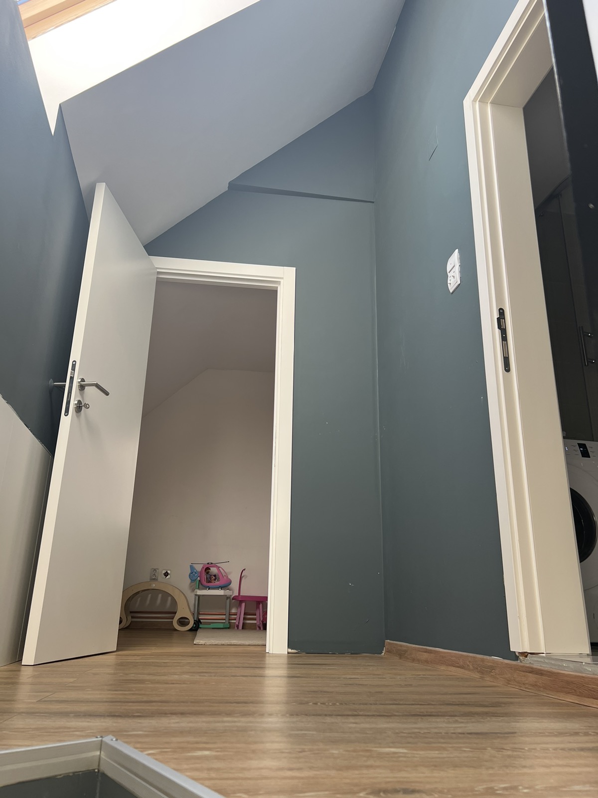 Prodaje se LUX stan u centru Zemuna 5