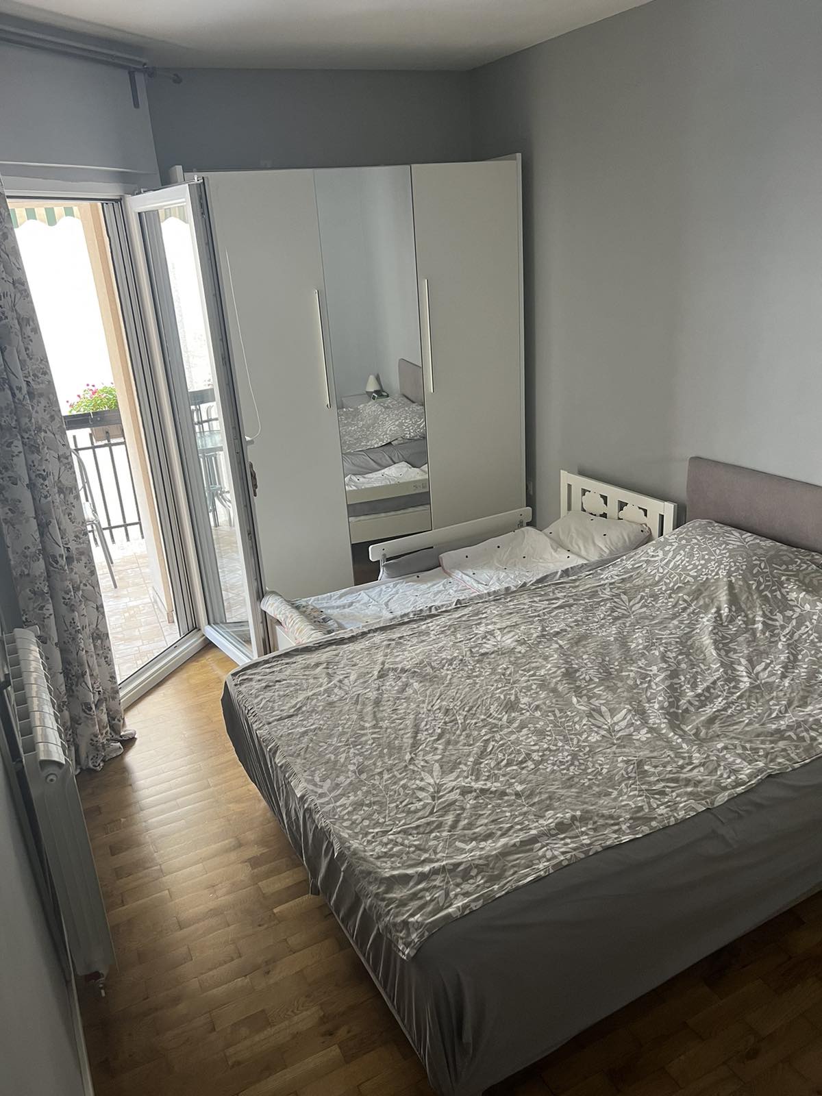 Prodaje se LUX stan u centru Zemuna 3