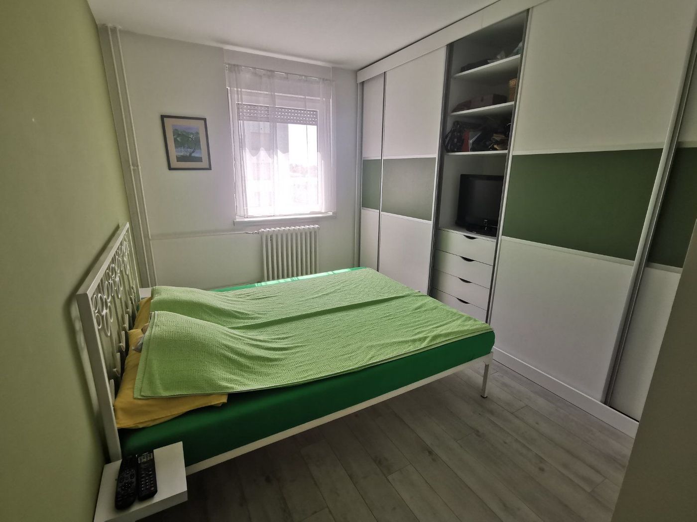 Izuzetno komforan dvosoban stan u blizini centra grada   3