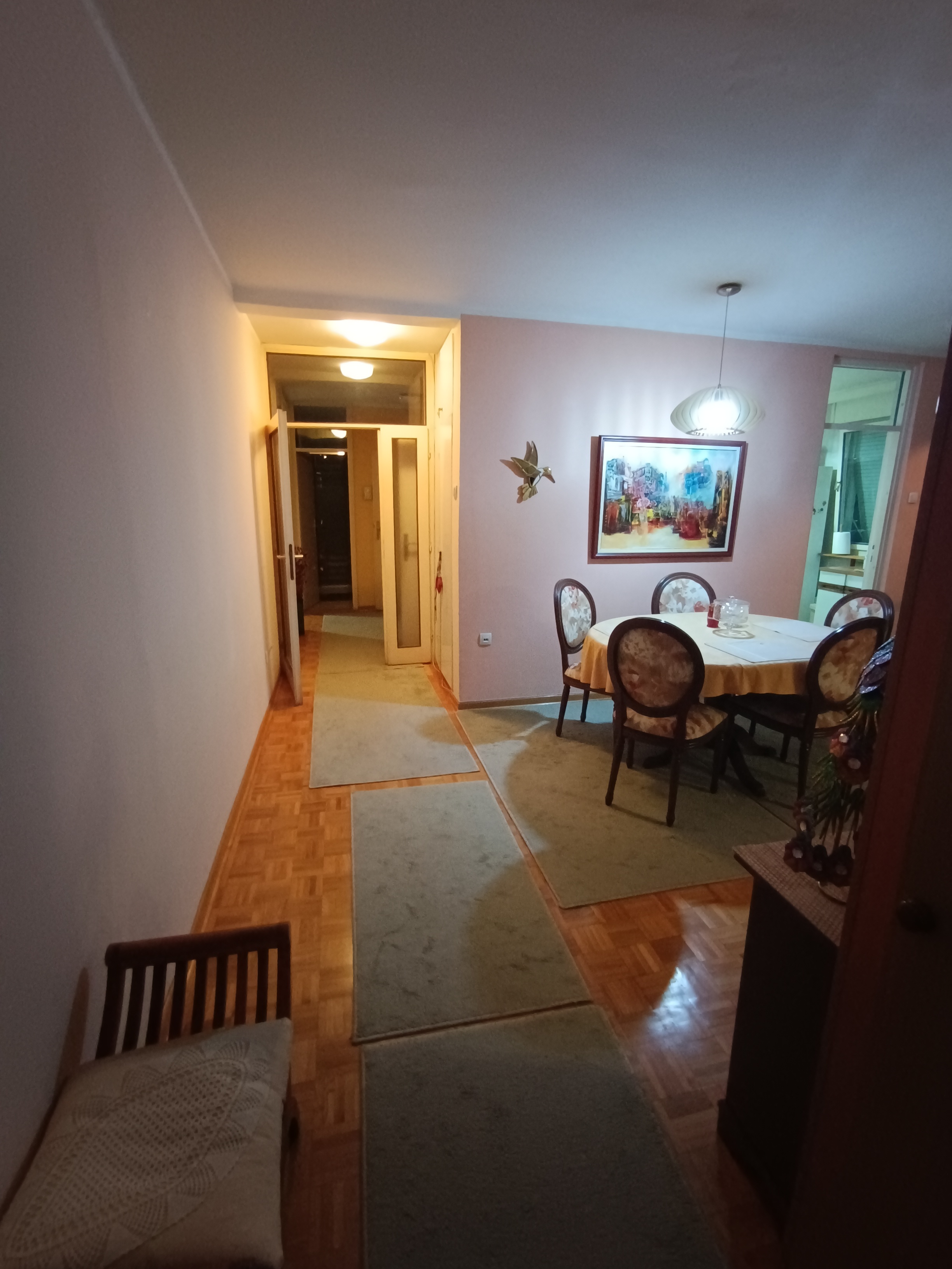 63 blok  3 5 stan  93m2  vlasnik 5