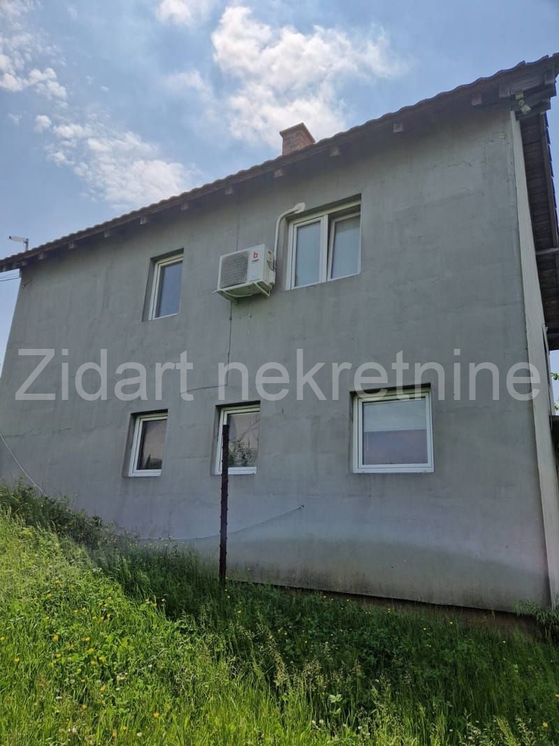 Stara Lipovica, porodična kuća 4