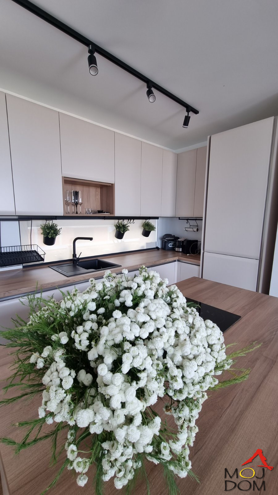 Stan,SREMSKA KAMENICA,POPOVICA,kv: 100, € 267800, ID: 1025924 26