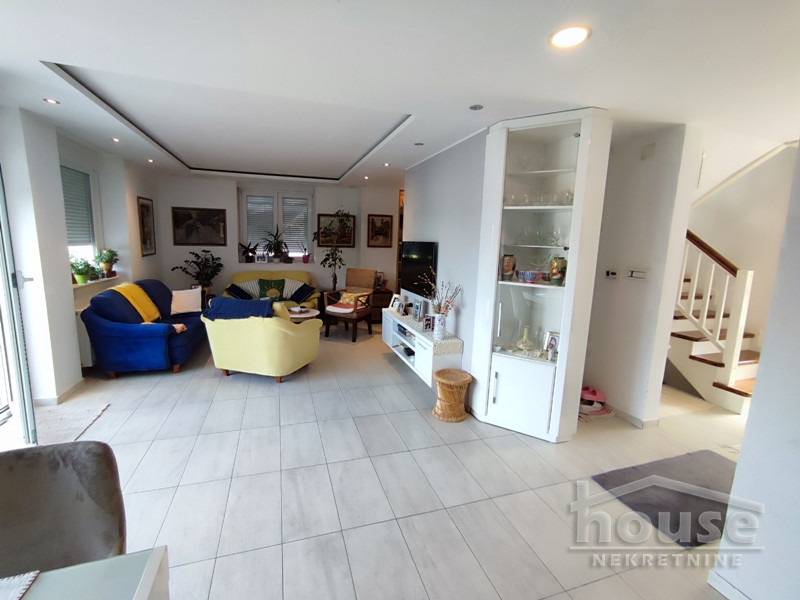 Kuće,SREMSKA KAMENICA,BOCKE 239m2,1700€ , ID: 9116086 25