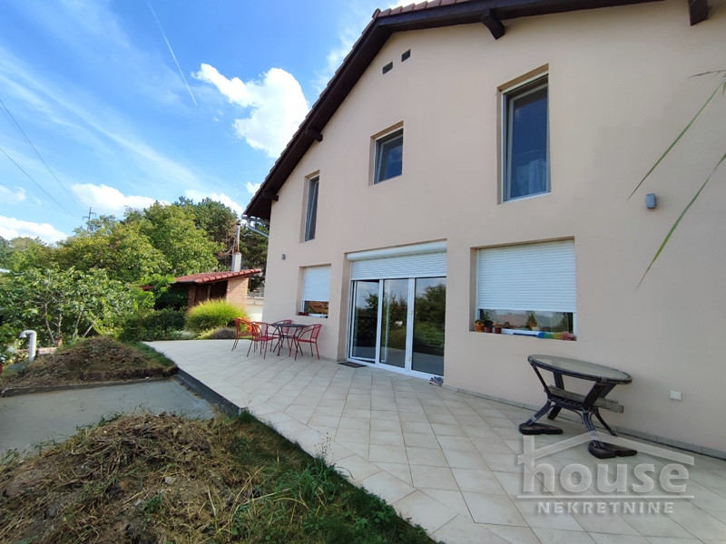 Kuće,SREMSKA KAMENICA,BOCKE 239m2,1700€ , ID: 9116086 18