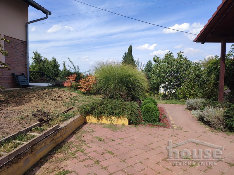 Kuće,SREMSKA KAMENICA,BOCKE 239m2,1700€ , ID: 9116086 14