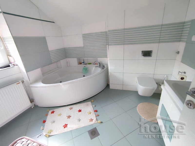 Kuće,SREMSKA KAMENICA,BOCKE 239m2,1700€ , ID: 9116086 35