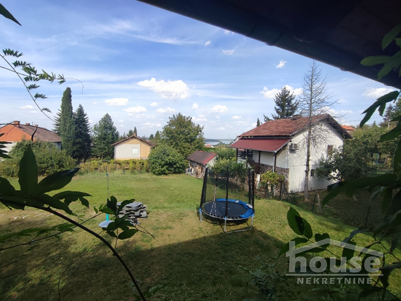 Kuće,SREMSKA KAMENICA,BOCKE 239m2,1700€ , ID: 9116086 8