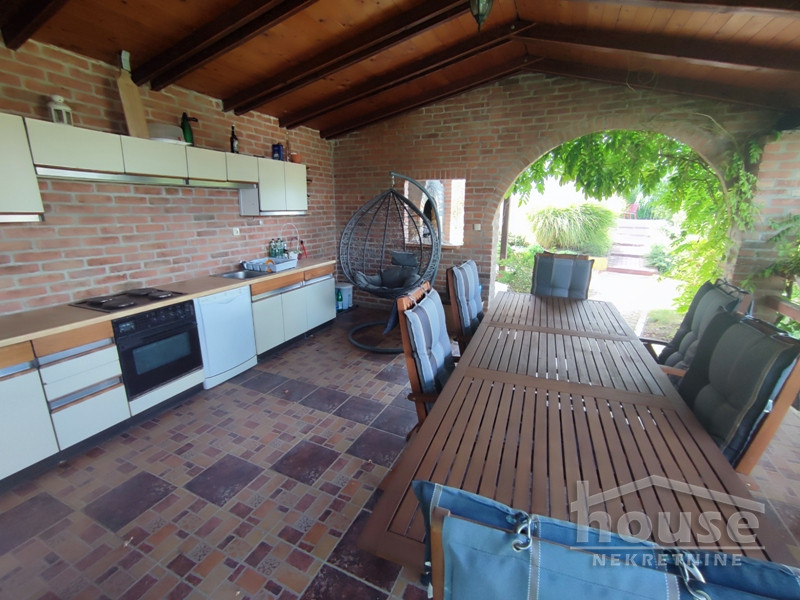 Kuće,SREMSKA KAMENICA,BOCKE 239m2,1700€ , ID: 9116086 5