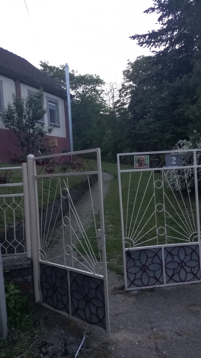 Prodajem kucu u Beocinu 1