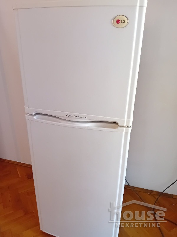 Stanovi,NOVI SAD,CENTAR 31m2,330€ , ID: 9116092 5