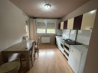 Dvosoban stan u centru Leskovca 4