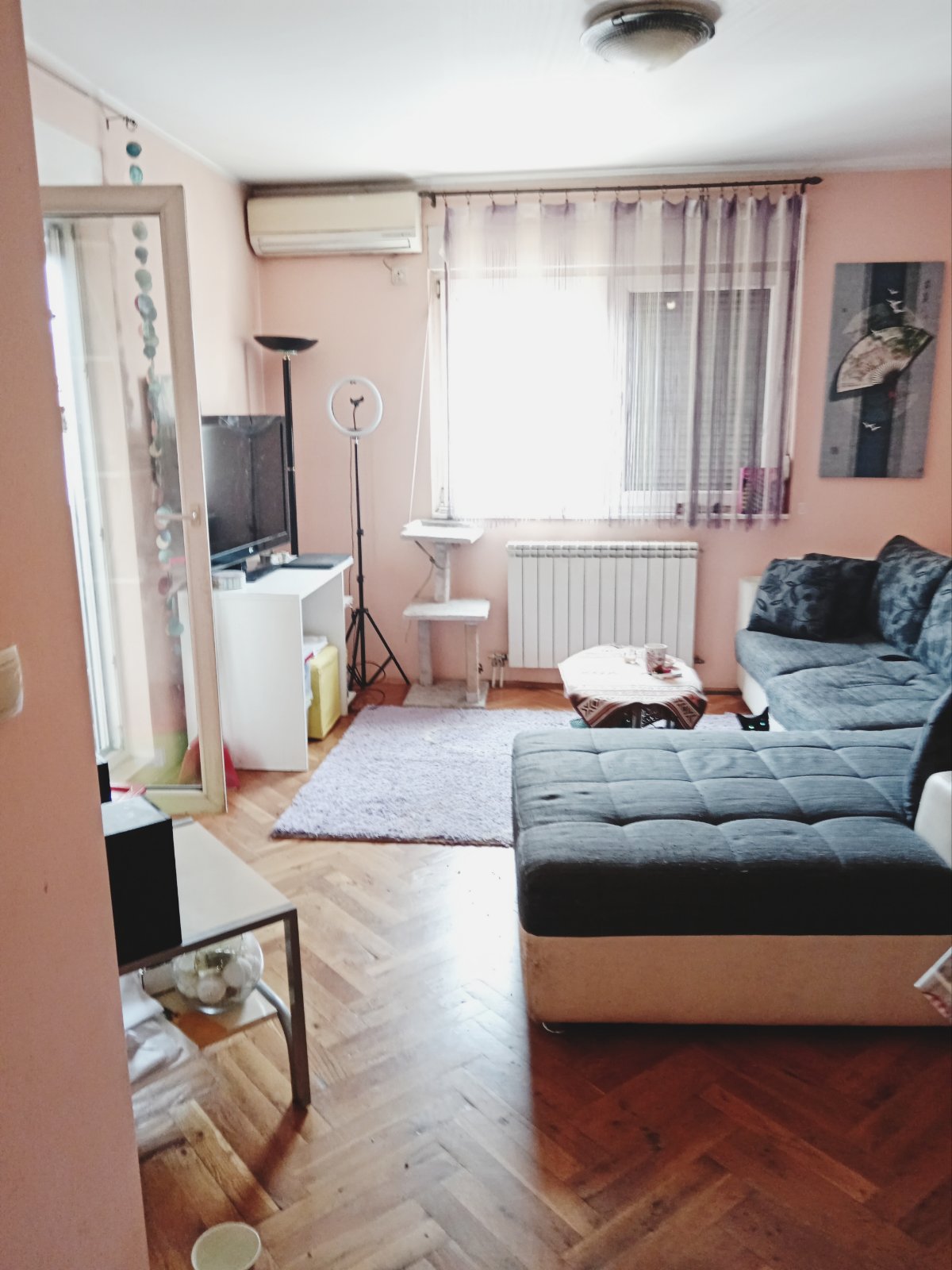 UKNJIŽEN sunčan stan u BORČI 2