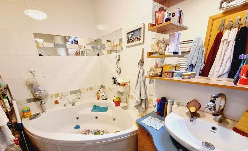 NOVI SAD FUTOSKA PIJACA 94m2 EXTRA POZICIJA 5