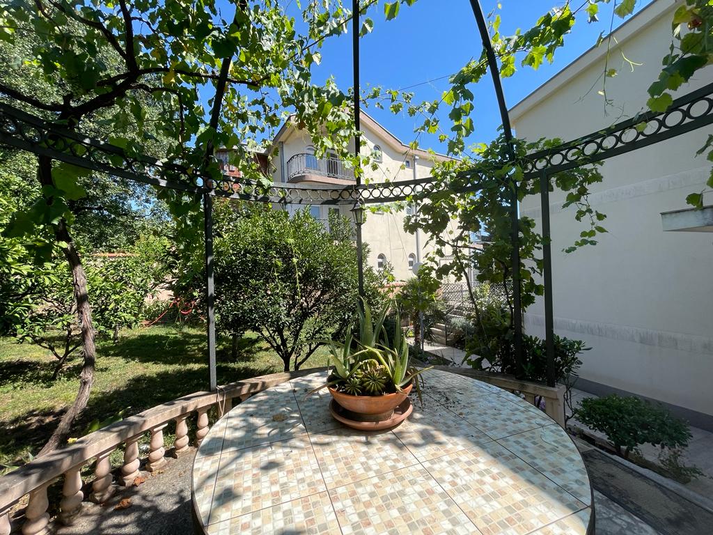 Sutomore  nova  lux kuća 2