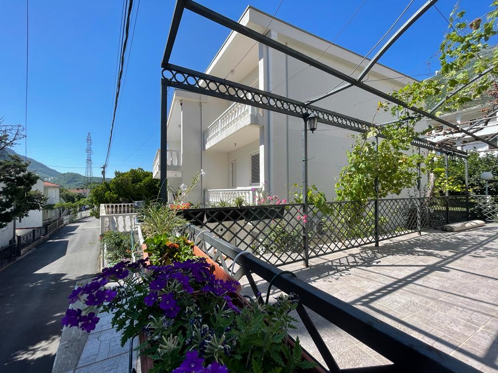 Sutomore  nova  lux kuća 5