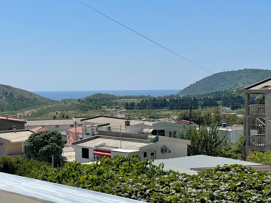 Sutomore  nova vertikala sa pogledom 1