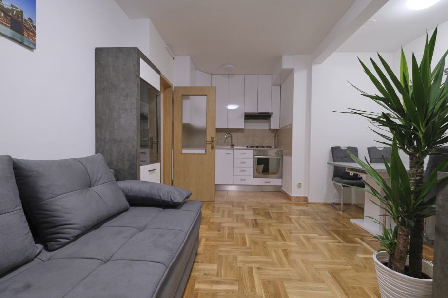 Kalenic 33 kvadrata ima sobu 4