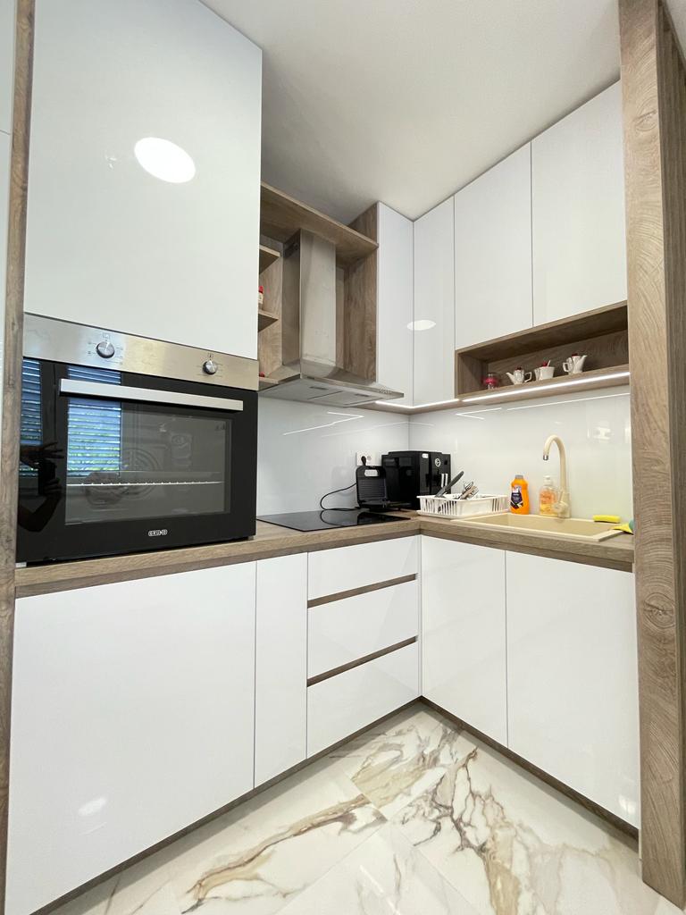 Sutomore  nova vertikala sa pogledom 4