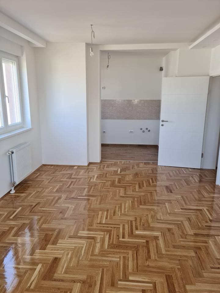 Dvoiposoban stan na prodaju  JNA 28  74 800   68m² 2