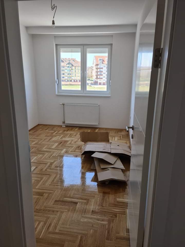 Dvoiposoban stan na prodaju  JNA 28  74 800   68m² 5