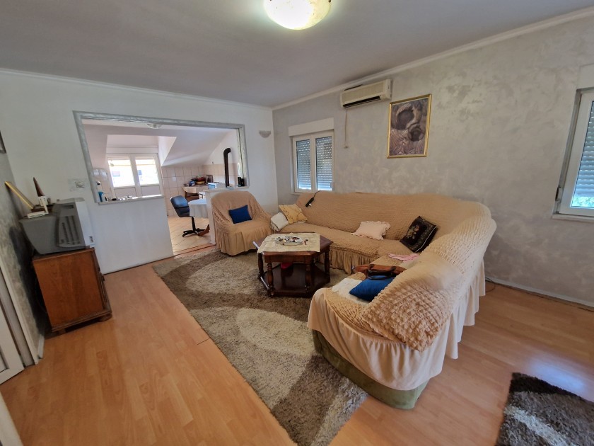 Golubovci  3 soban komforan stan u duži najam 2