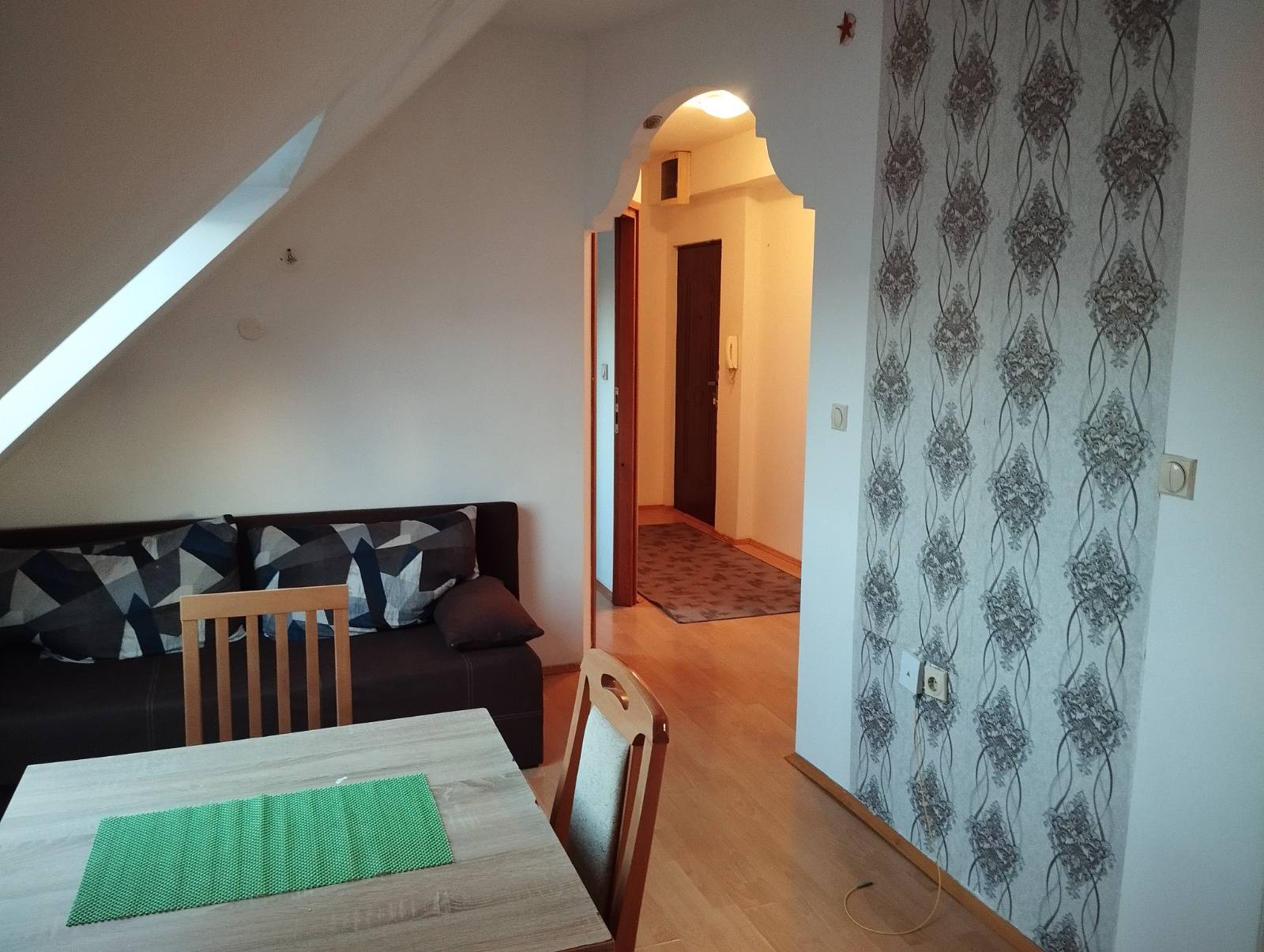 Prodajem stan u centru 2