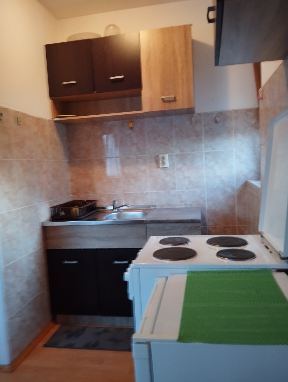 Prodajem stan u centru 4