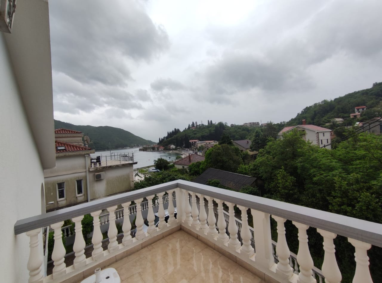 Kamenari  luks kuća  drugi red 1