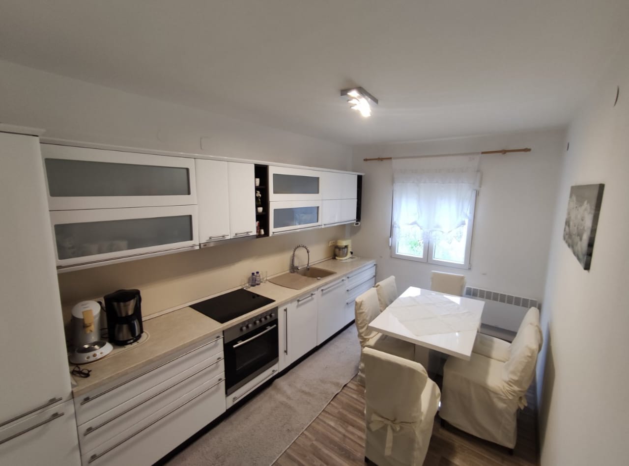 Kamenari  luks kuća  drugi red 4