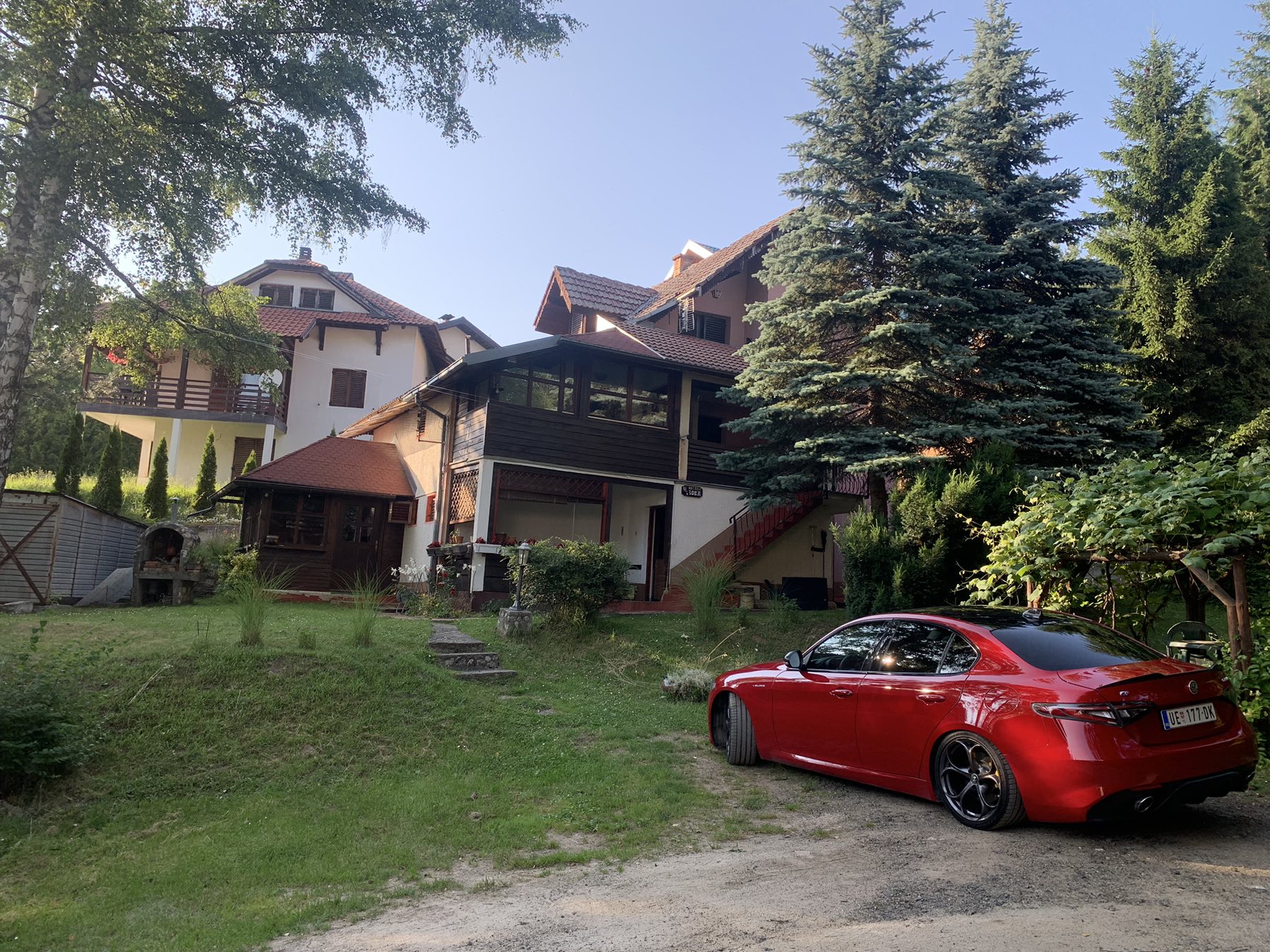 Zlatibor kuca 200m2 sa placem 7 5ari 2