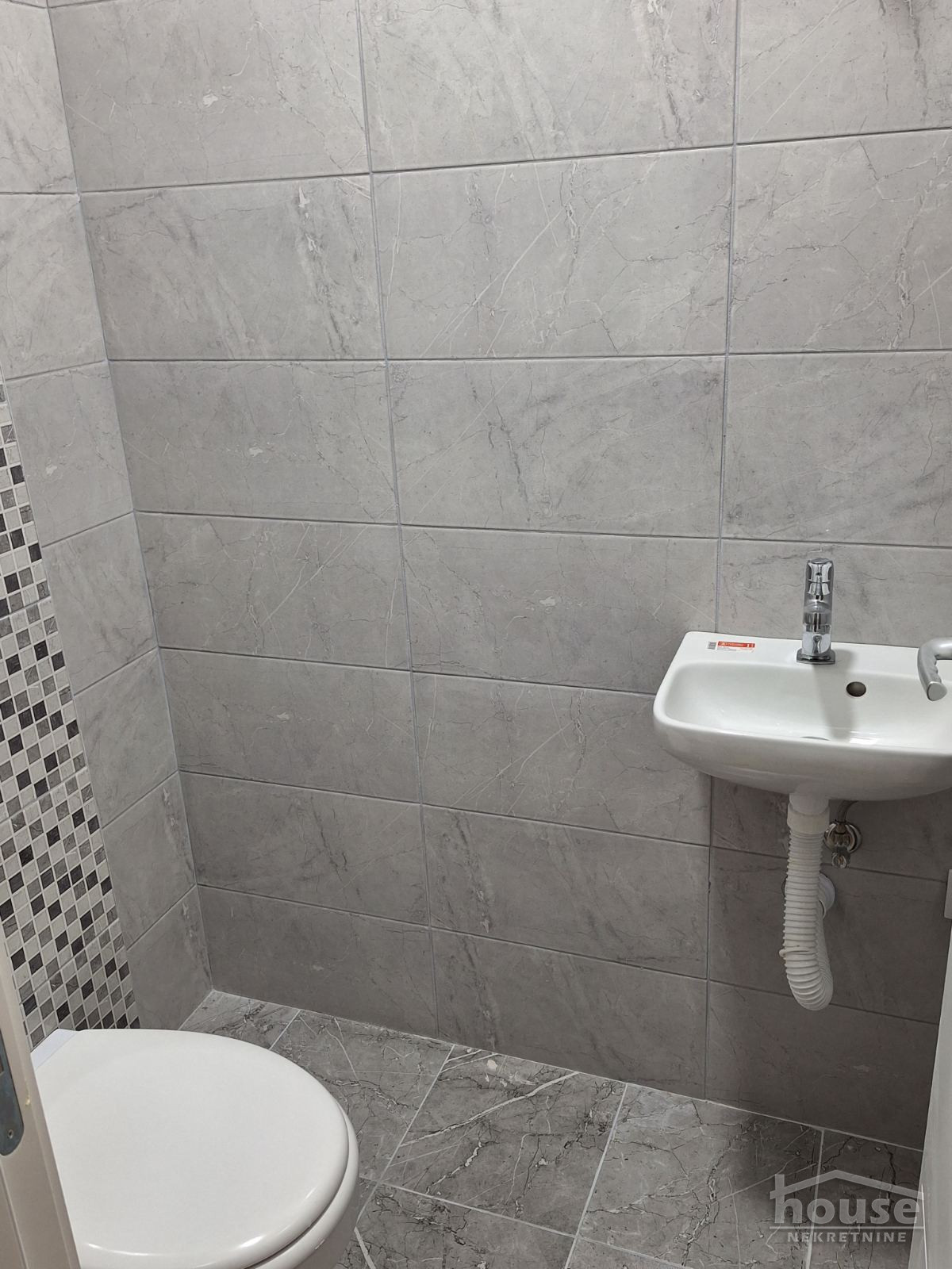 Stan,PETROVARADIN,CENTAR 69m2,144200€ , ID: 1059861 4