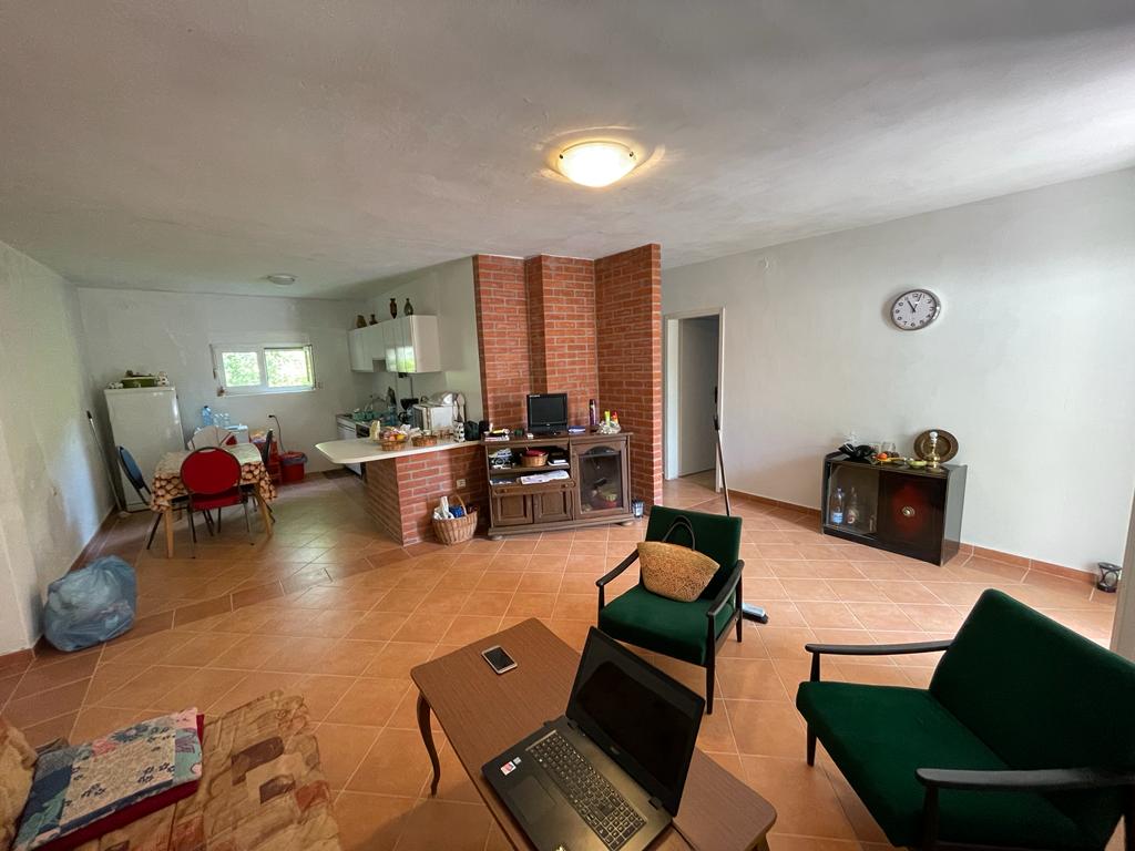 Sutomore  350m od plaže 2