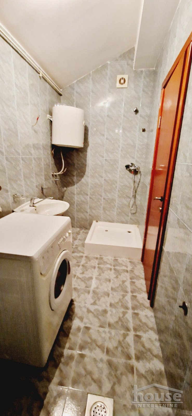 Stan,NOVI SAD,CENTAR 88m2,128750€ , ID: 1059962 35