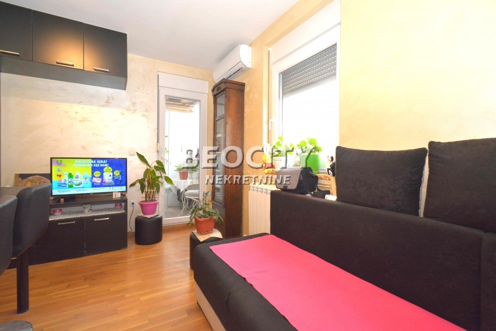 Dvosoban stan, 32 m2, Ledine, Valtrovićeva ID: 85930 3