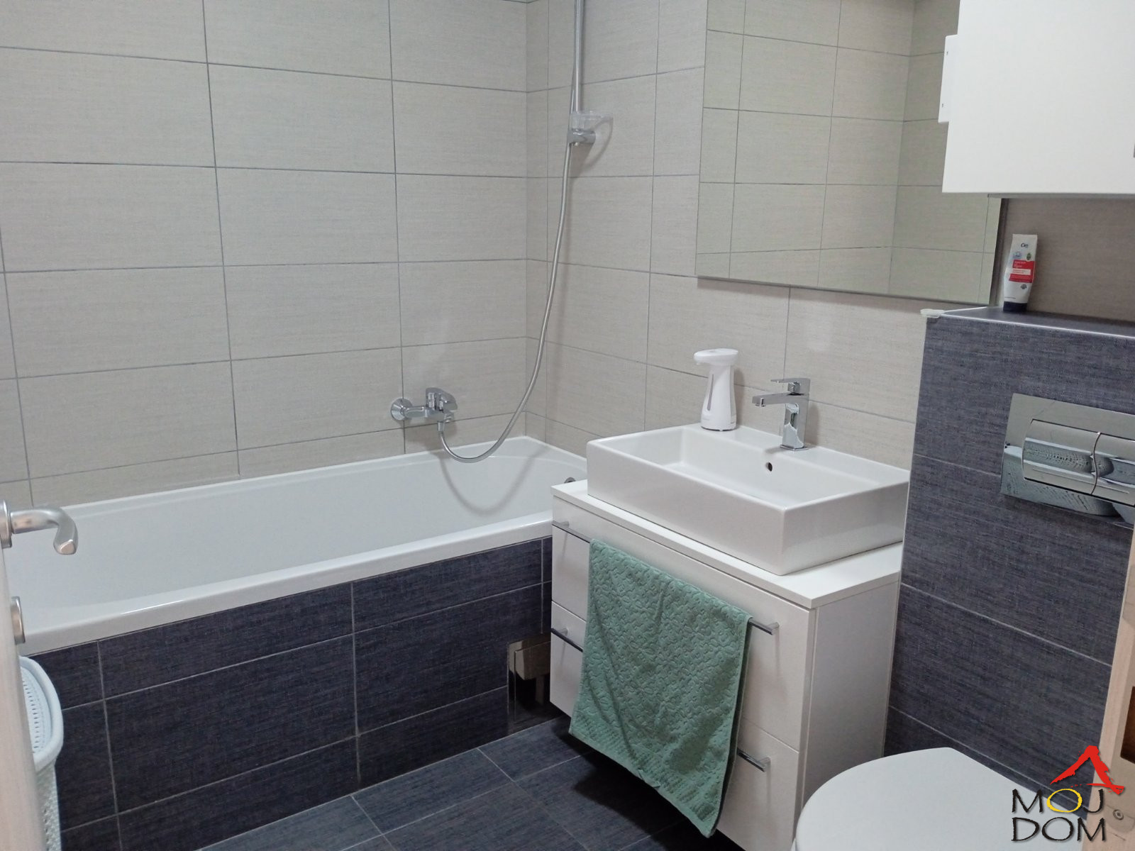 Stan,NOVI SAD,SEVERNI TELEP,kv: 70, € 197750, ID: 1027180 13