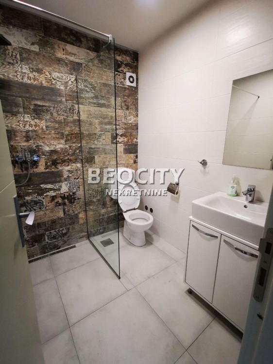 Kuća, 370 m2, Adice ID: 90611 16