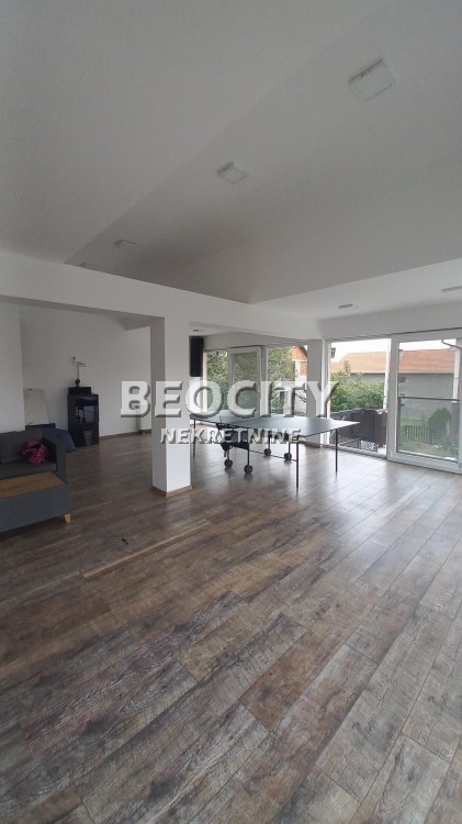 Kuća, 370 m2, Adice ID: 90611 18