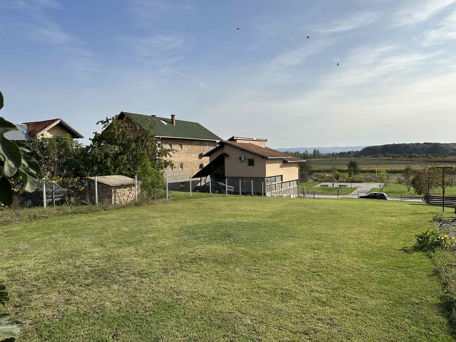 Gradjevinsko zemljiste Cenej  nemanovci  1600m2 1