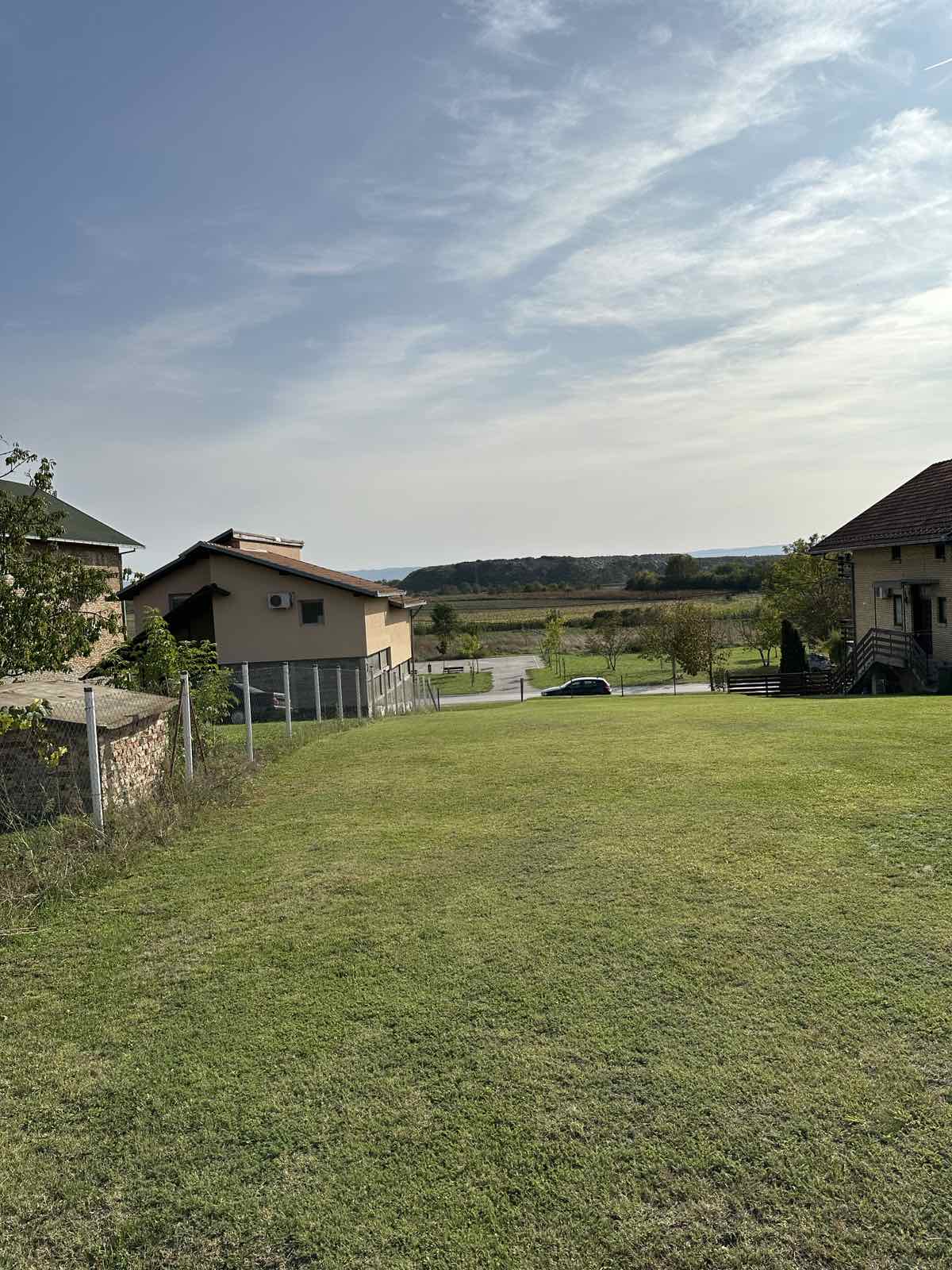 Gradjevinsko zemljiste Cenej  nemanovci  1600m2 3