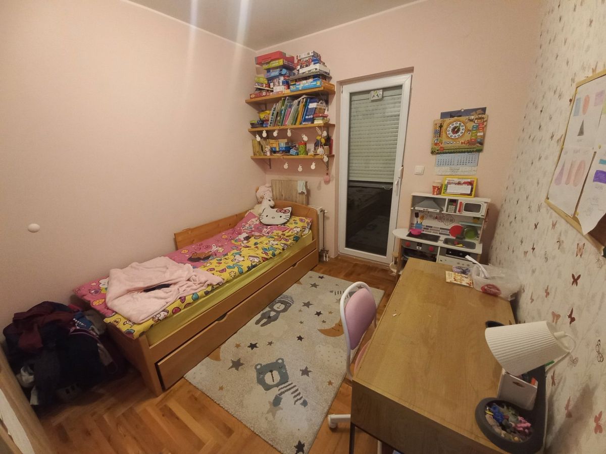 Savršen raspored   porodični stan   bliže Telepu 4